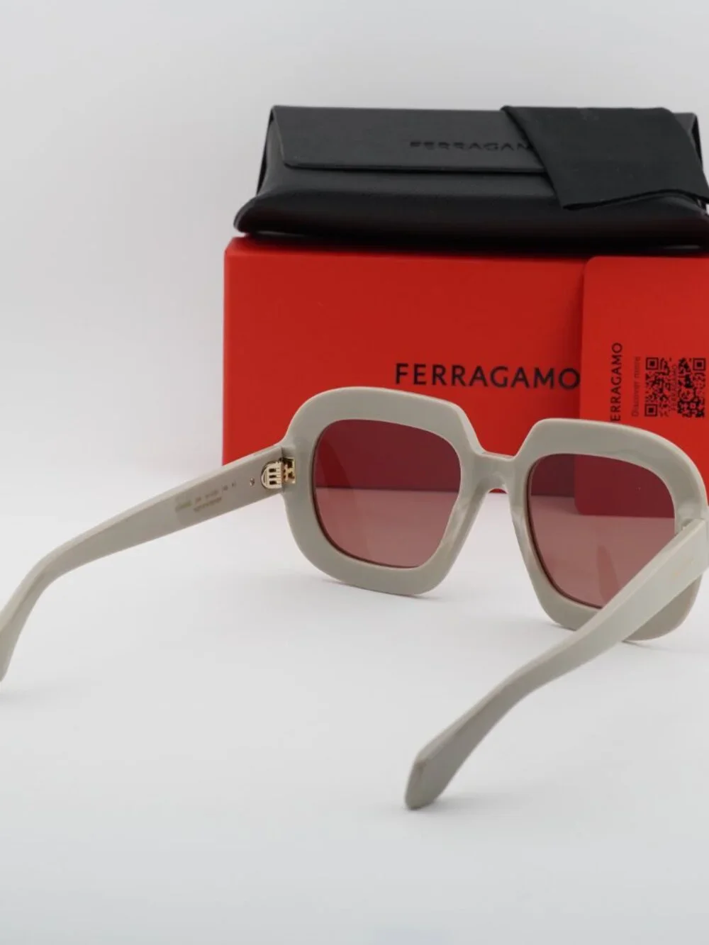 Salvatore Ferragamo SF2068SE 259 Square Sunglasses - Beige / Burgundy